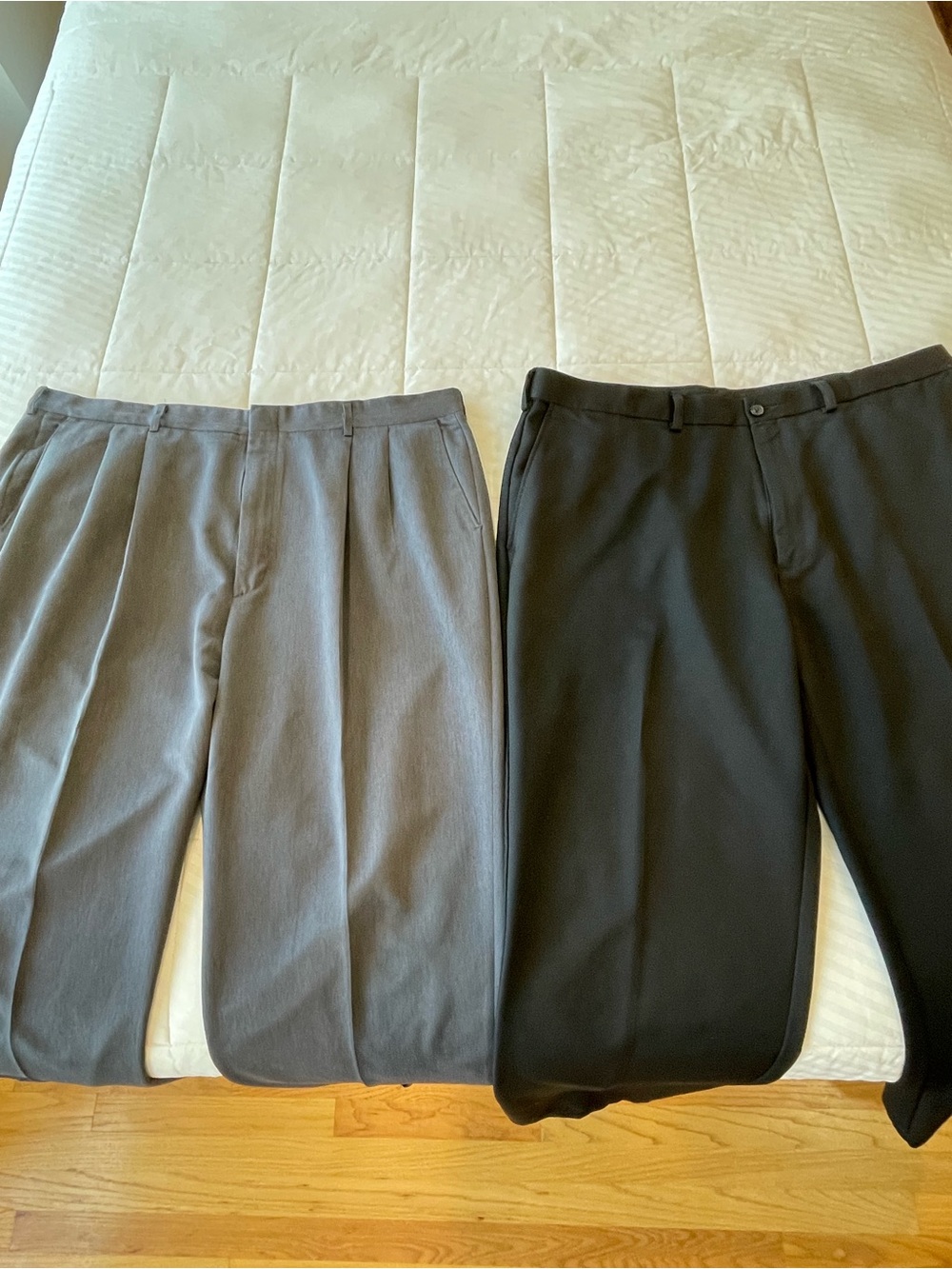 Haggar Men's Pleated Dress Pants - Gray and Black